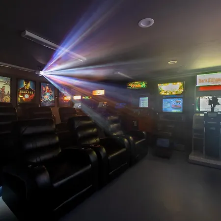 Avengers Campus: Heated Pool, Theater, Arcade+ Vila